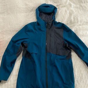 Lululemon Outpour Shell Raincoat NWOT